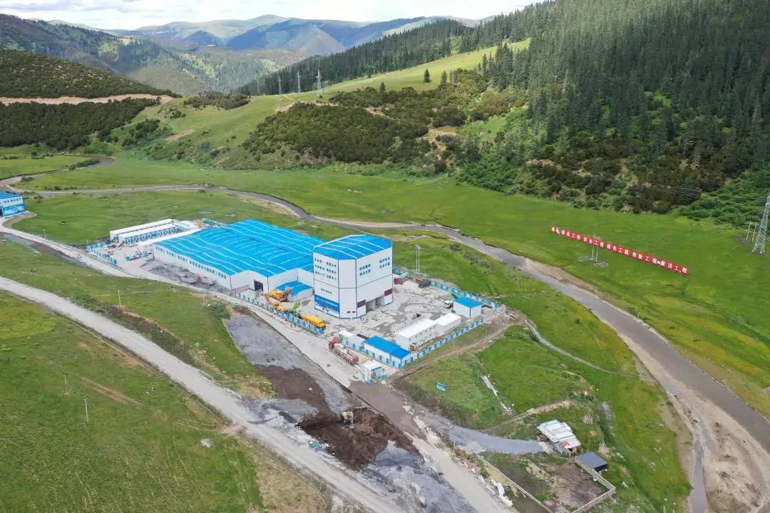 “站”立高原！总搅拌站助力川藏线建设！