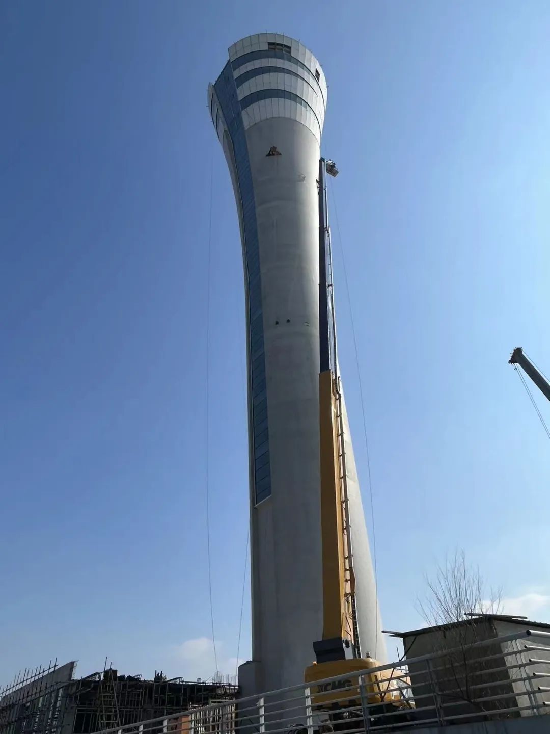 大显身手！总直臂式高空作业平台XGS70K魔都首秀！