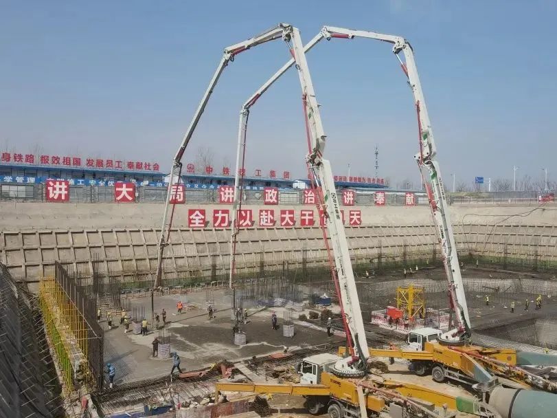再创纪录！总大米数泵车助建青岛西海岸“第一高”