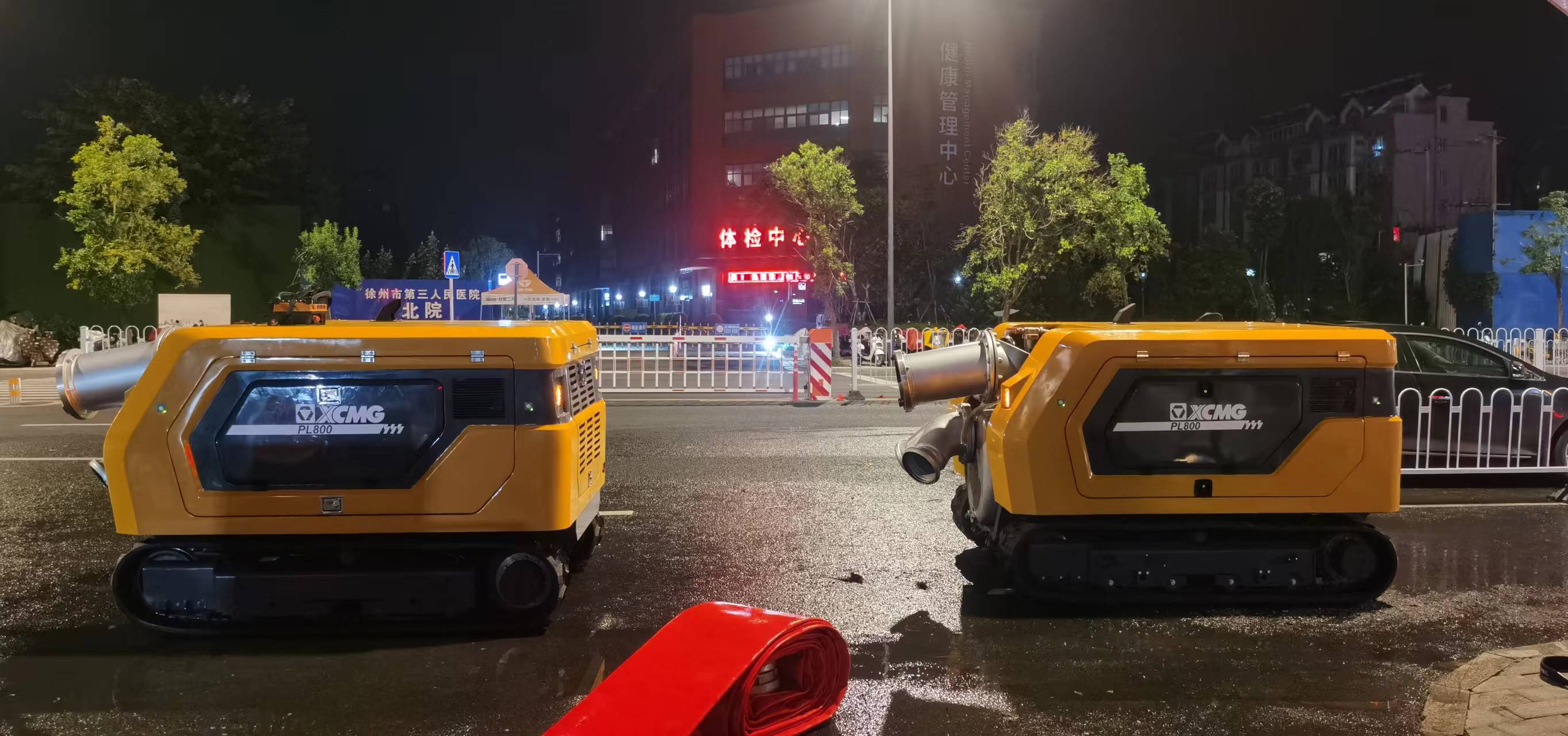 总排涝机器人紧急驰援，多处涝区“治水先锋”