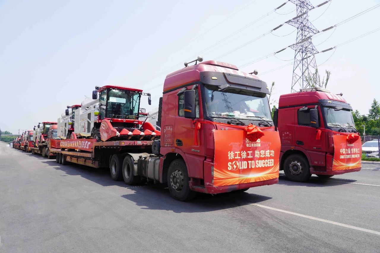 【发车！】总2024款XCA系列玉米收获机批量交付，开启闪耀新征程
