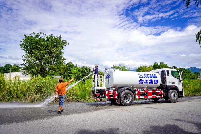 总10方洒水车：泰国“热土”上的绿色降温使者