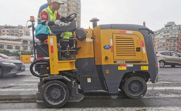 总XM505市政道路铣刨施工：杭州城市道路焕新升级的高效之选